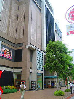 埼玉県内の方に人気のおススメホテル。サッカーのサポーターの出待ちでも。浦和ロイヤルパインズホテル