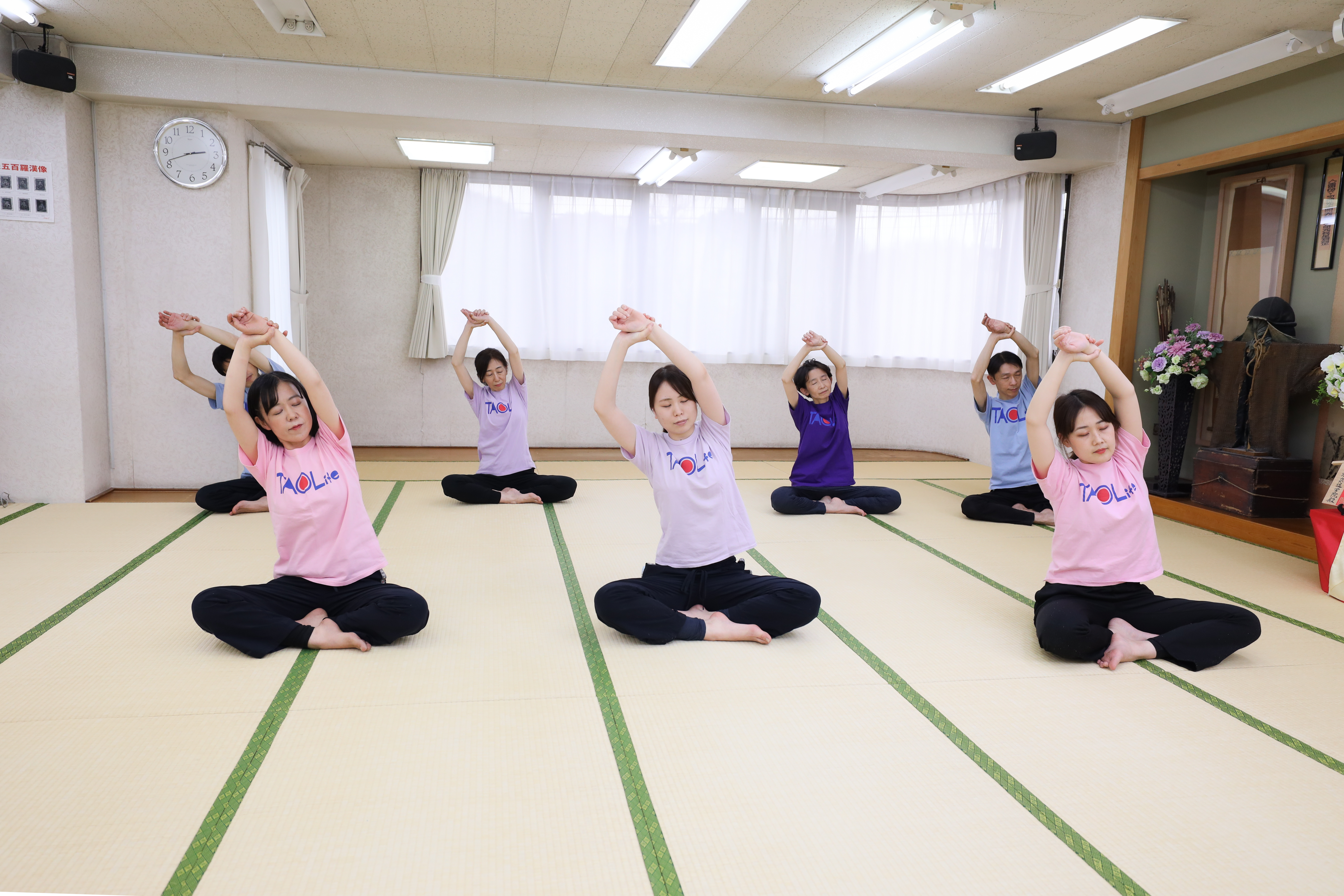 気の導引術の稽古風景